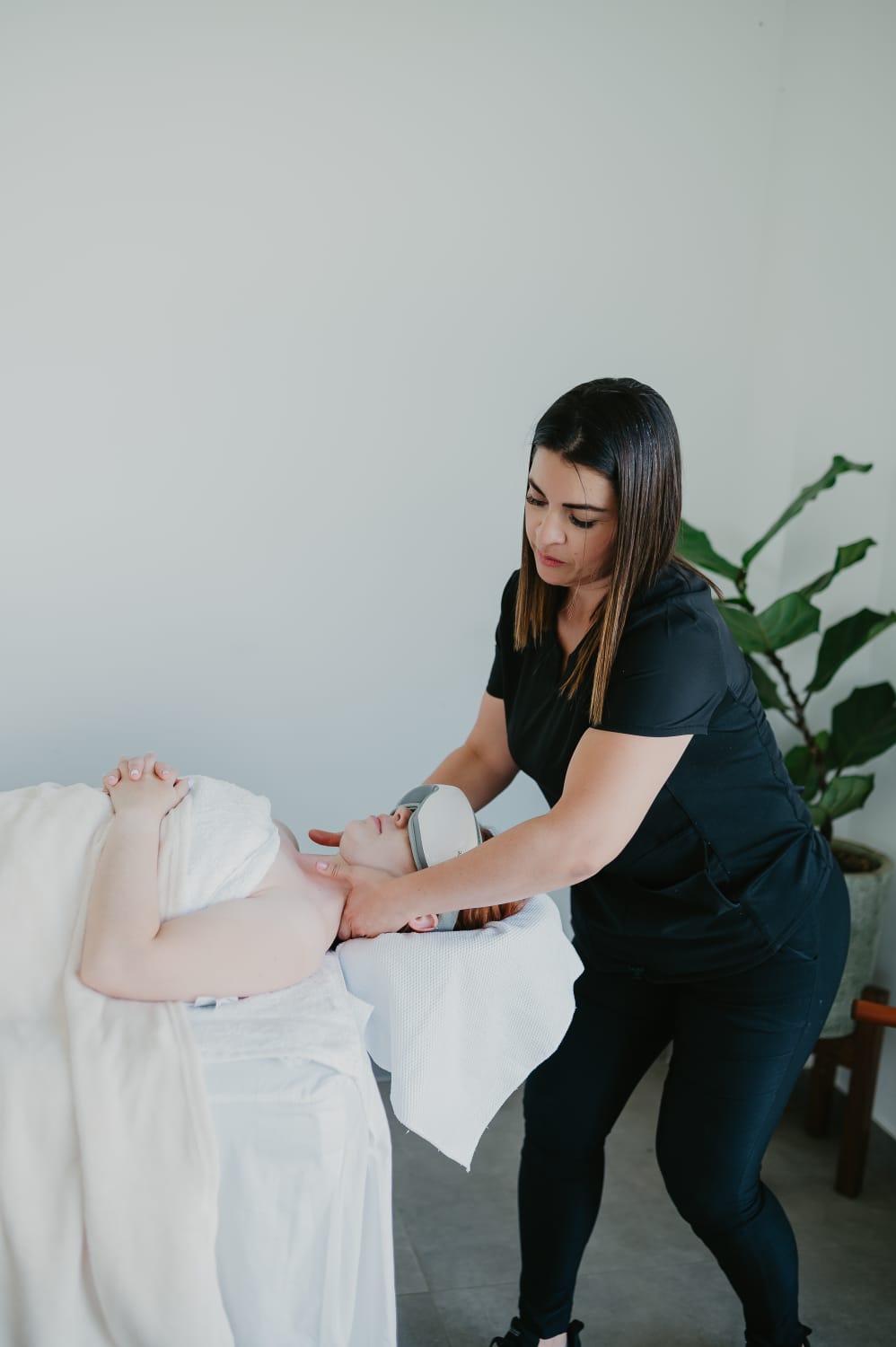 Angie Arias Segura, esteticista profesional en CIS Estética y Spa